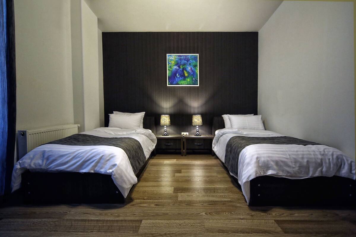 Triple Room, Balcony (201) | Minibar, soundproofing, iron/ironing board, rollaway beds (surcharge)