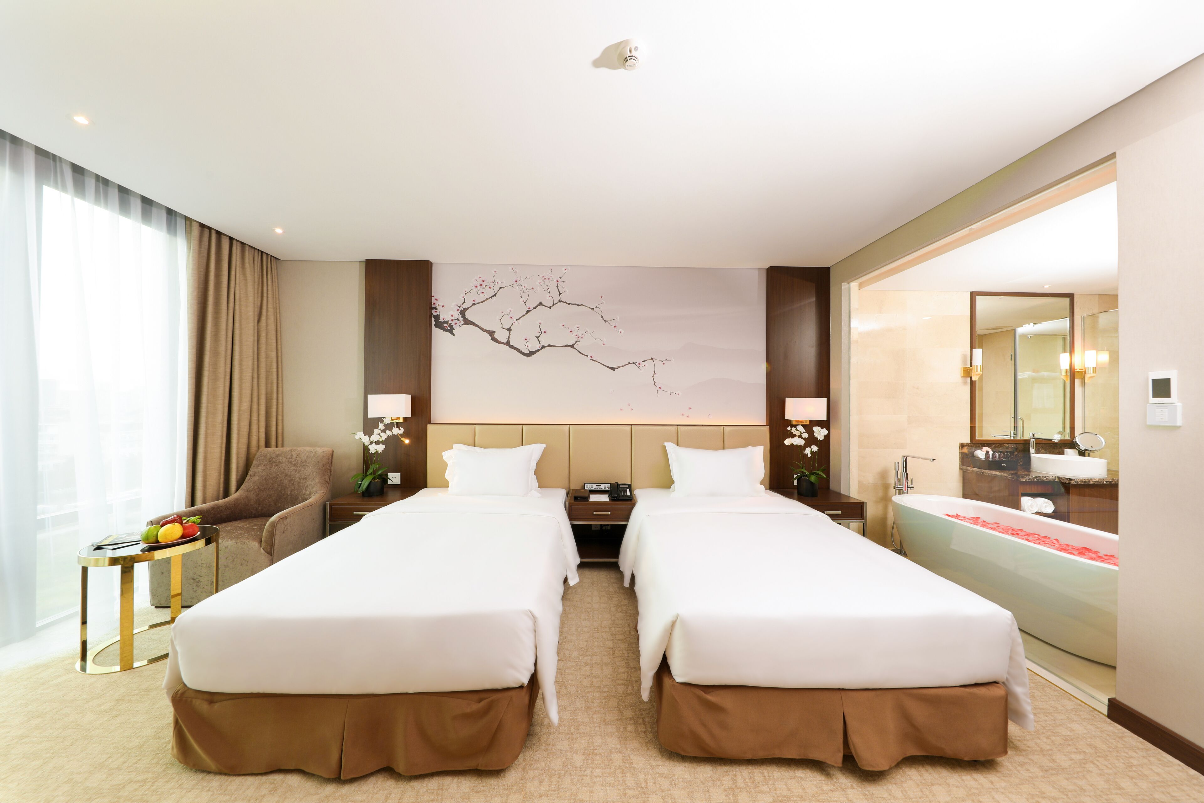 1 bedroom, minibar, in-room safe, desk