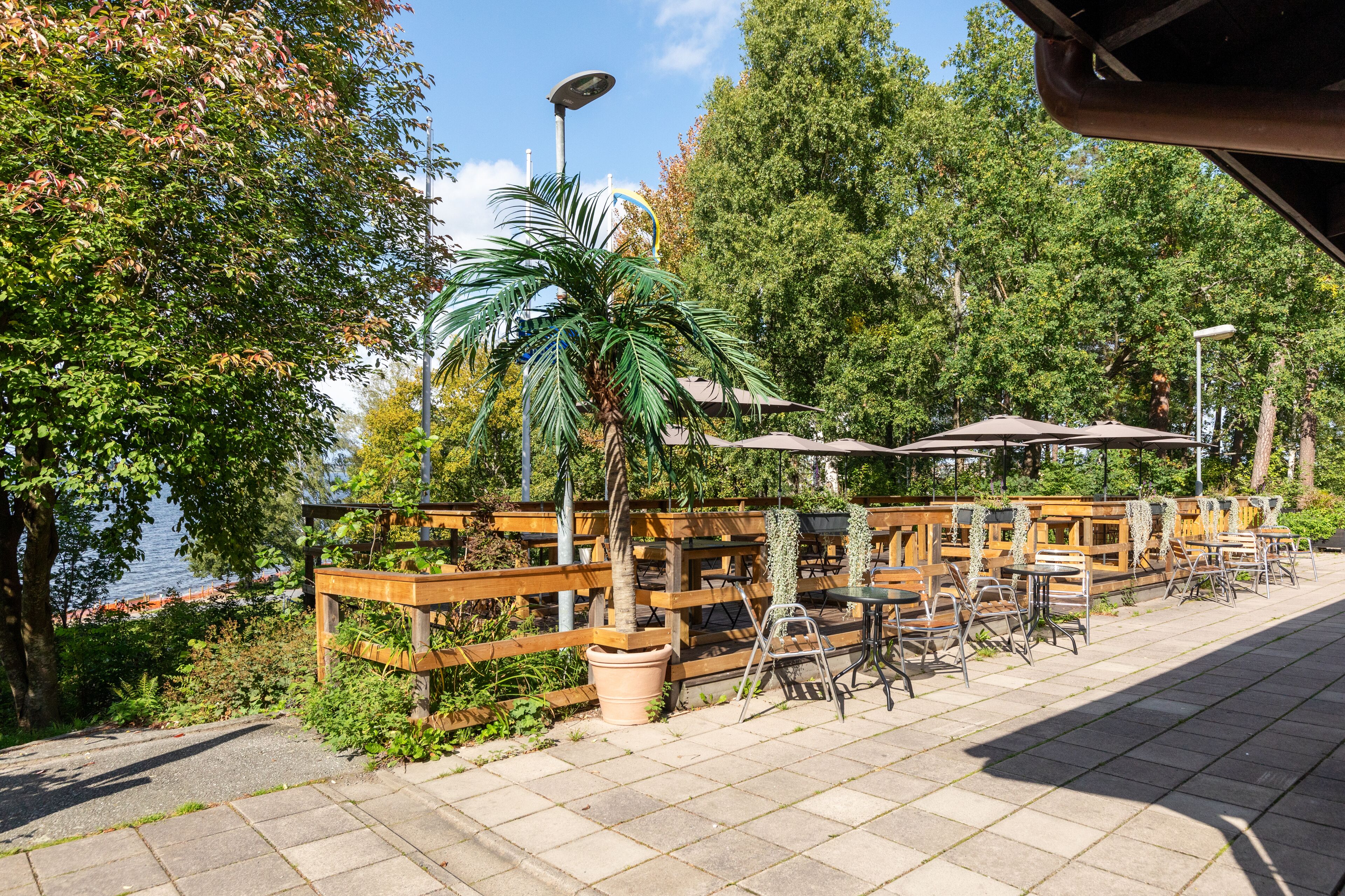 المنشأة من الخارج