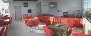 Bao gồm bữa sáng buffet hàng ngày 
