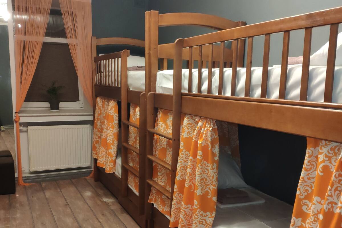 Shared Dormitory, Mixed Dorm, Shared Bathroom (6 Beds) | Soundproofing, iron/ironing board, WiFi (free), bed sheets