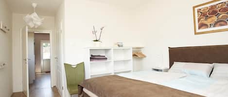 Apartment (Lüneburg), Gemeinschaftsküche | 1 Schlafzimmer, individuell dekoriert, individuell eingerichtet