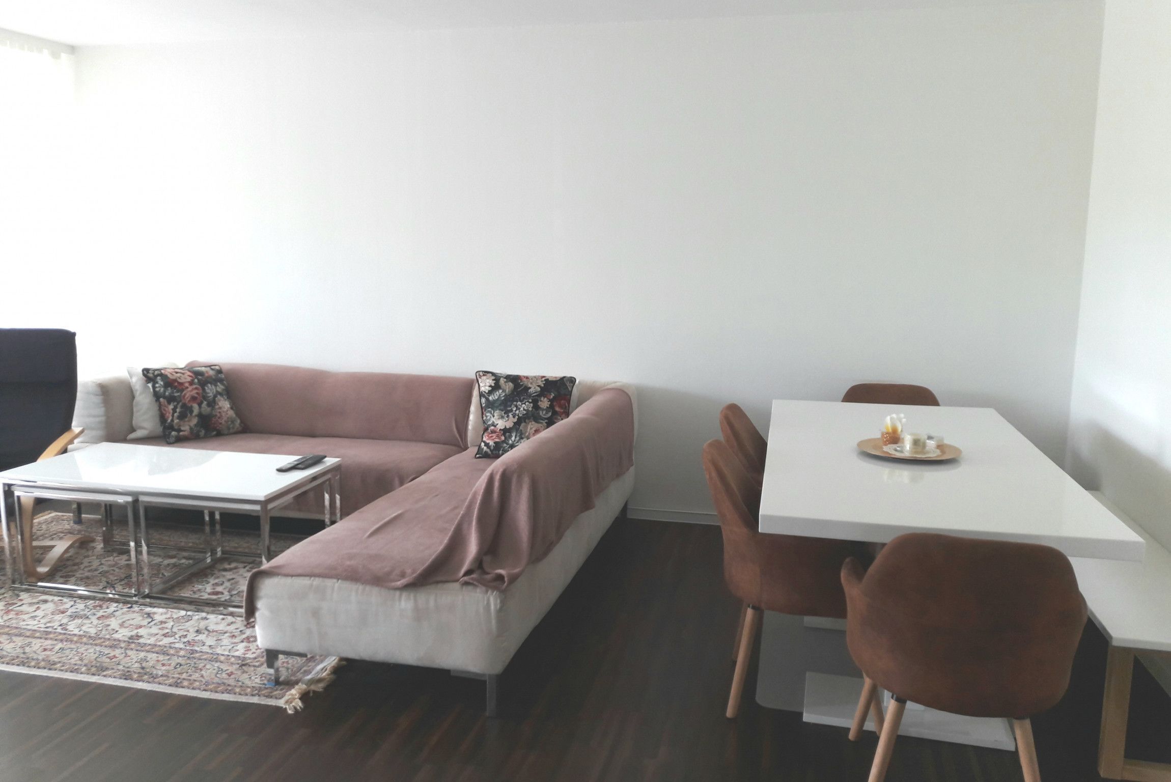 Apartment, 2 Schlafzimmer | Wohnbereich | Fernseher