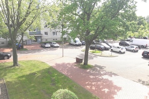 Apartment, 2 Bedrooms | Street view