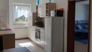 Private kitchen - Private Apartment Berliner Str. (Pattensen)