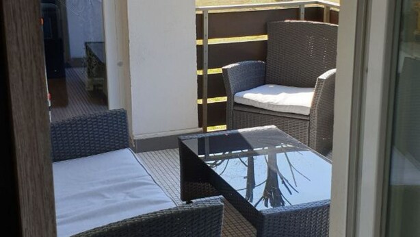 Balcony - Private Apartment Berliner Str. (Pattensen)