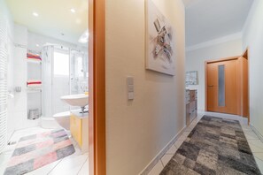Hallway - Private Apartment Otto-Blum-Hof (Hannover)