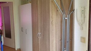 Hallway - Private Apartment Bemeroder Anger (Hannover)