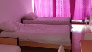 Iron/ironing board, free WiFi, bed sheets - Private Apartment Bemeroder Anger (Hannover)
