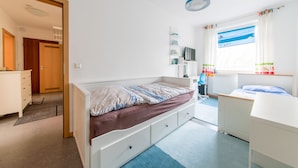 2 bedrooms, iron/ironing board, free WiFi, bed sheets - Private Apartment Friedrich-Ebert-Straße (Hannover)
