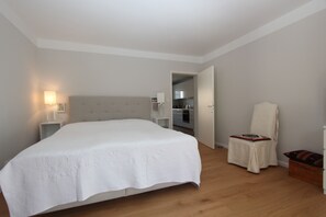 2 bedrooms, iron/ironing board, free WiFi, bed sheets - Private Apartment Wöhlerstraße (Hannover)