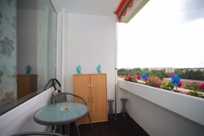 Apartment, 2 Schlafzimmer | Balkon