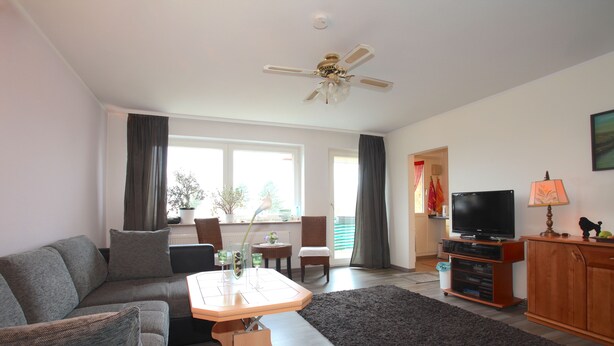 Unclassified image, 1 of 7, button - Private Apartment Hoffmann-von-Fallersleben-Straße (Hannover)