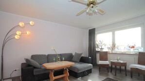 Unclassified image, 2 of 7, button - Private Apartment Hoffmann-von-Fallersleben-Straße (Hannover)