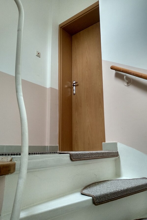 Staircase - Private Apartment Brieger Weg (Hannover)