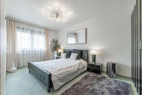 1 bedroom, iron/ironing board, free WiFi, bed sheets