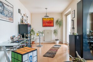 TV - Private Apartment Peiner Straße (Laatzen)