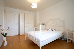 2 Schlafzimmer, Bügeleisen/Bügelbrett, kostenloses WLAN, Bettwäsche
