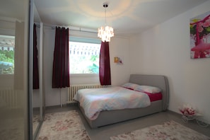 2 Schlafzimmer, Bügeleisen/Bügelbrett, kostenloses WLAN, Bettwäsche