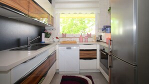Unclassified image, 5 of 8, button - Private Apartment Plauener Straße (Hannover)