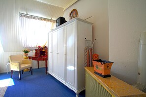 1 chambre, fer et planche Ă repasser, draps fournis