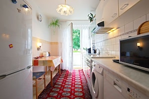 Fridge, microwave, stovetop, electric kettle