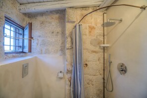 Apartment, 1 Bedroom | Bathroom shower
