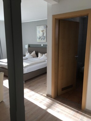 Fer et planche à repasser, lits bébé (gratuits), Wi-Fi gratuit