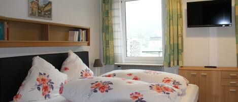 Bureau, chambres insonorisées, Wi-Fi gratuit