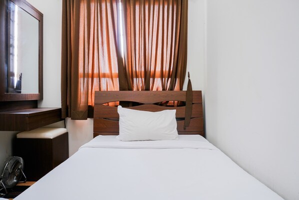 2 bedrooms, desk, free WiFi, bed sheets