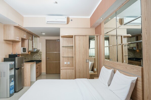 Interior - Best Homey Studio at The Oasis Apartment (Cikarang)
