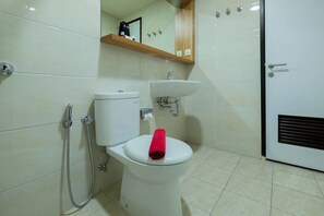 Bathroom - Best Location 1BR Mustika Golf Apartment (Cikarang)