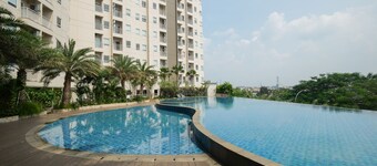 Comfy Studio Mustika Golf Apartment