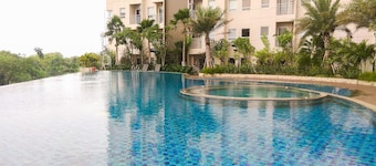 Comfy Studio Mustika Golf Residence Apartment