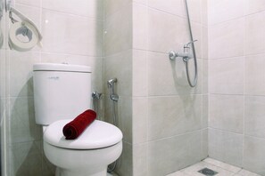 Room | Bathroom | Shower, towels