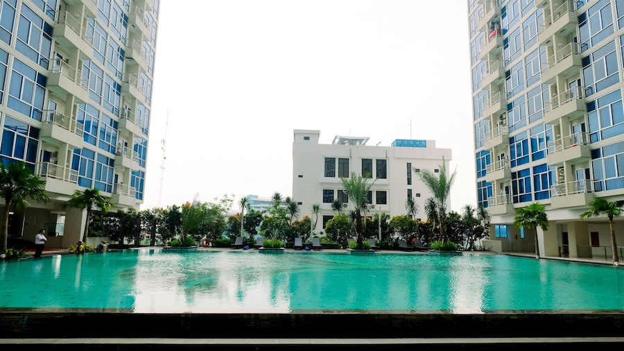 Best Emerald Studio Room Apartment at Capitol Park Residence