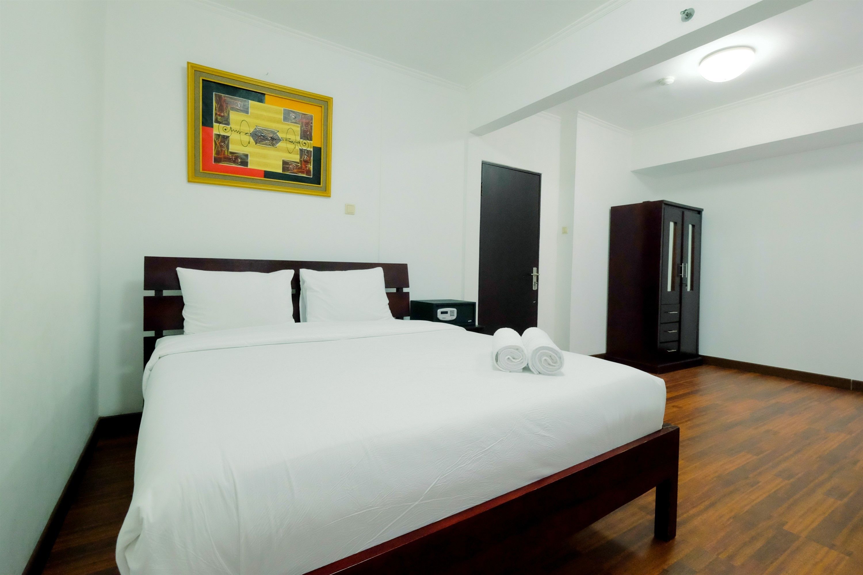 2 bedrooms, desk, free WiFi, bed sheets