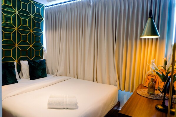 Habitación | 2 habitaciones, escritorio, wifi gratis y ropa de cama 