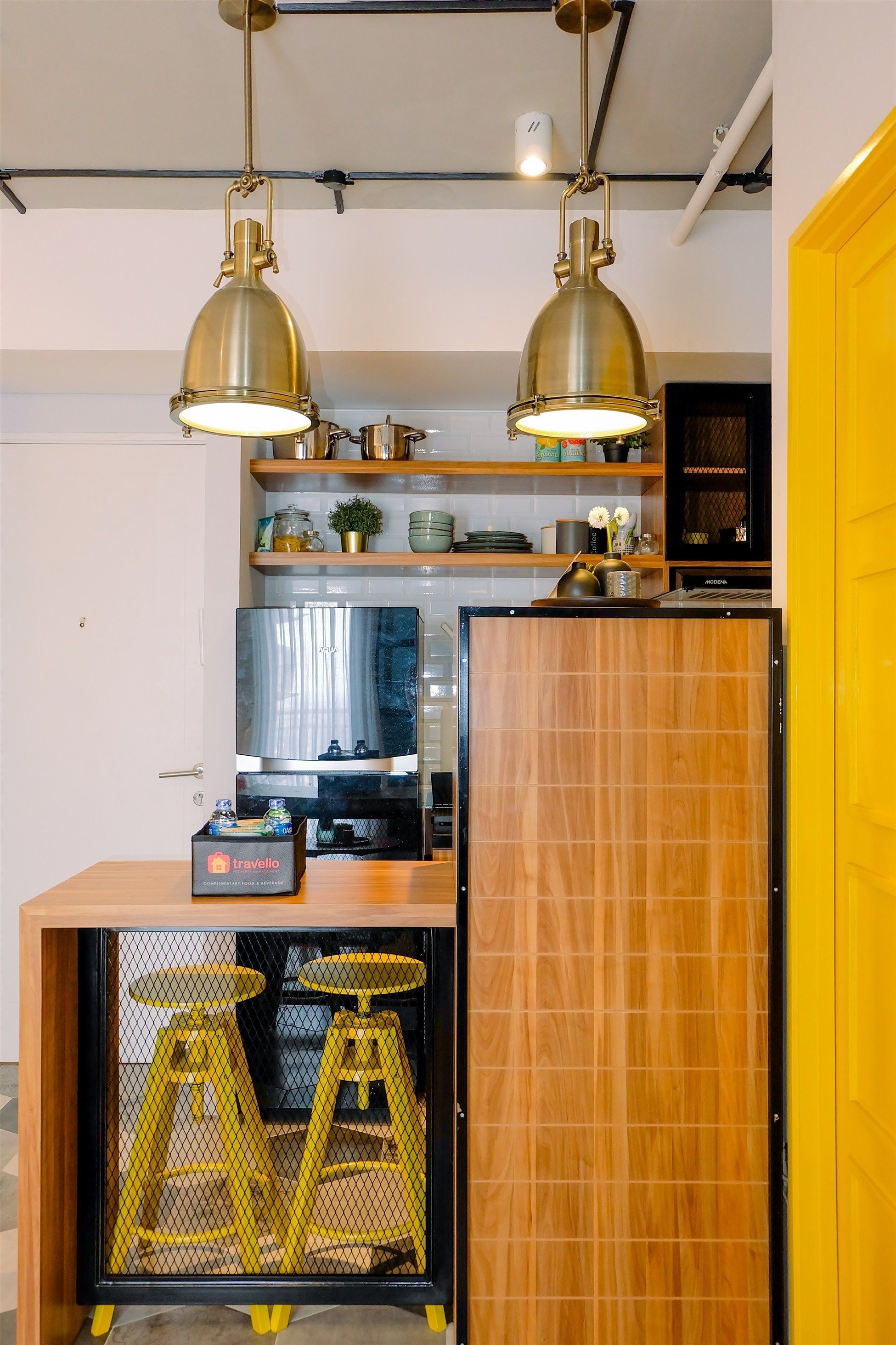 Room | Private kitchen | Fridge, stovetop, cookware/dishes/utensils