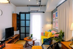 Room | Living area - Modern and Stylish 2BR Pakubuwono Terrace Apartment (Jakarta)