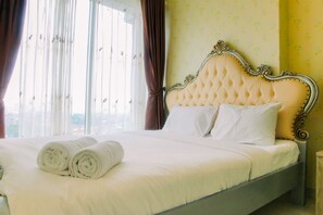 Room | 2 bedrooms, free WiFi, bed sheets - Vintage 2BR Apartment at Grand Kamala Lagoon (Bekasi)