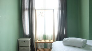 2 bedrooms, desk, laptop workspace, free WiFi - Modern 2BR Apartment at Newton Residence (Bandung)