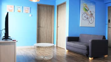 Habitación | Zona de estar | Una televisión