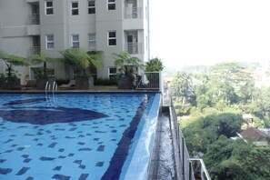 Kolam renang outdoor