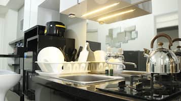 Room | Dapur peribadi | Peti sejuk, dapur, alat memasak/pinggan mangkuk/perkakas dapur