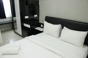 Room - Direct Access to Pool 2BR Apartment at Parahyangan Residence (Bandung)