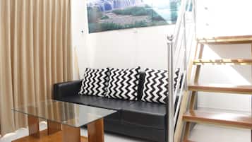 Zimmer | Wohnbereich | Fernseher