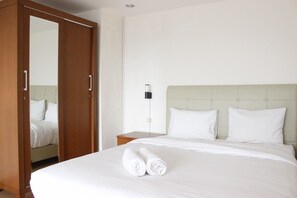Room | 1 bedroom, desk, laptop workspace, free WiFi - Loft Studio Apartment @ Galeri Ciumbuleuit 3 near Dago (Bandung)