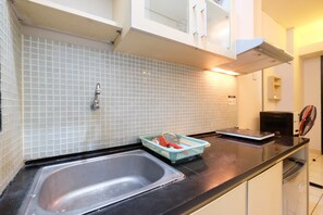 客房 | 私人廚房 | 雪櫃、爐具、電熱水壺、廚房用具/餐具/器皿