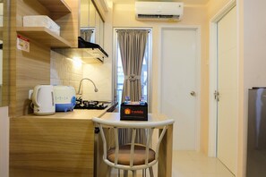 Room | Coffee and/or coffee maker